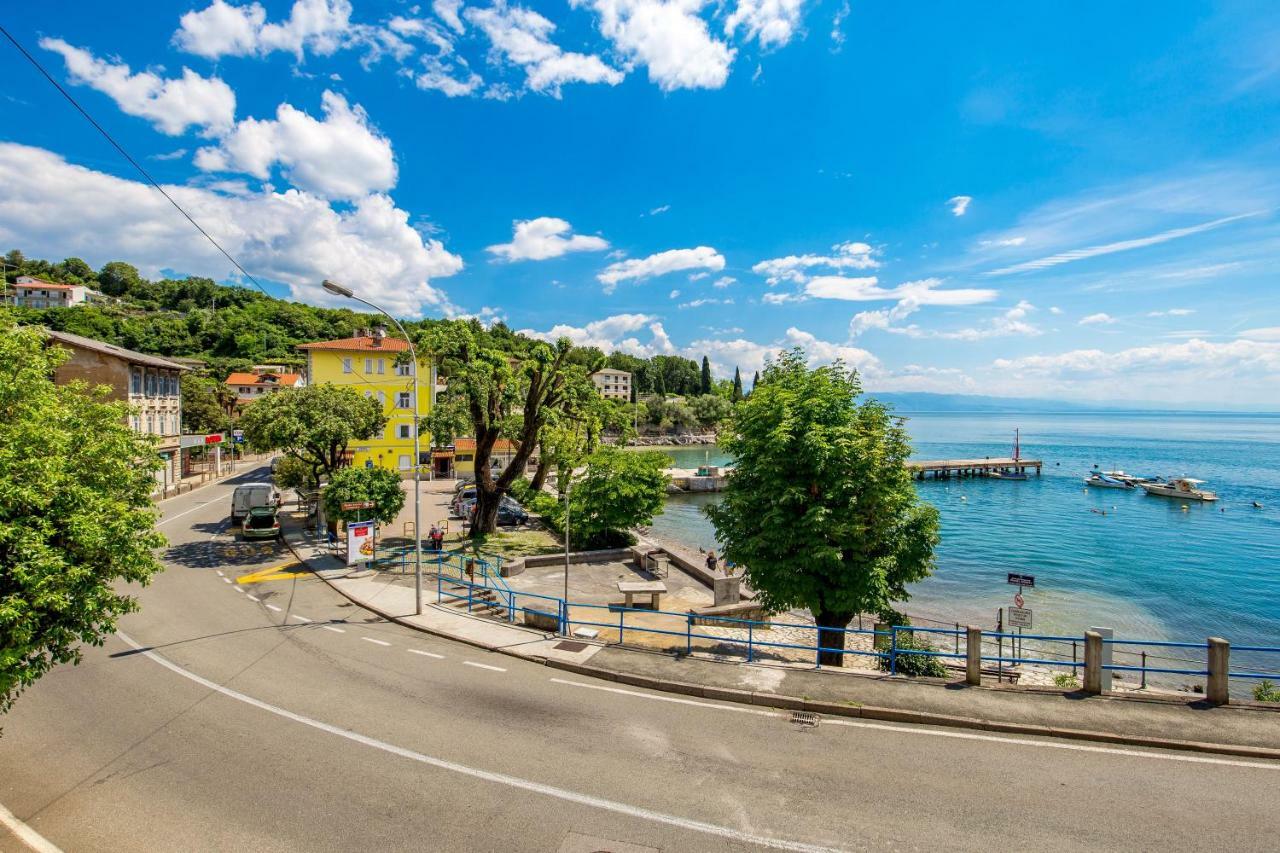 Seafront Apartment Voyo Ika Zewnętrze zdjęcie